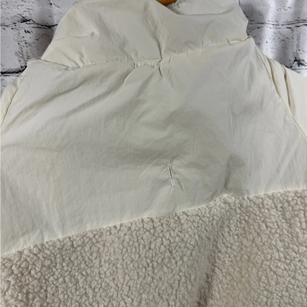 Aerie Offleash Cream Sherpa Jacket